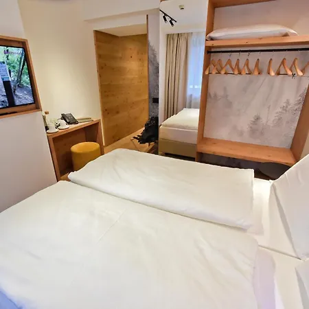 Naturae Wellness & מלון 4*