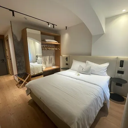 Naturae Wellness & 4*