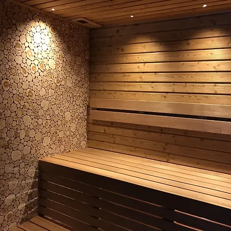 Отель Naturae Wellness & 4*